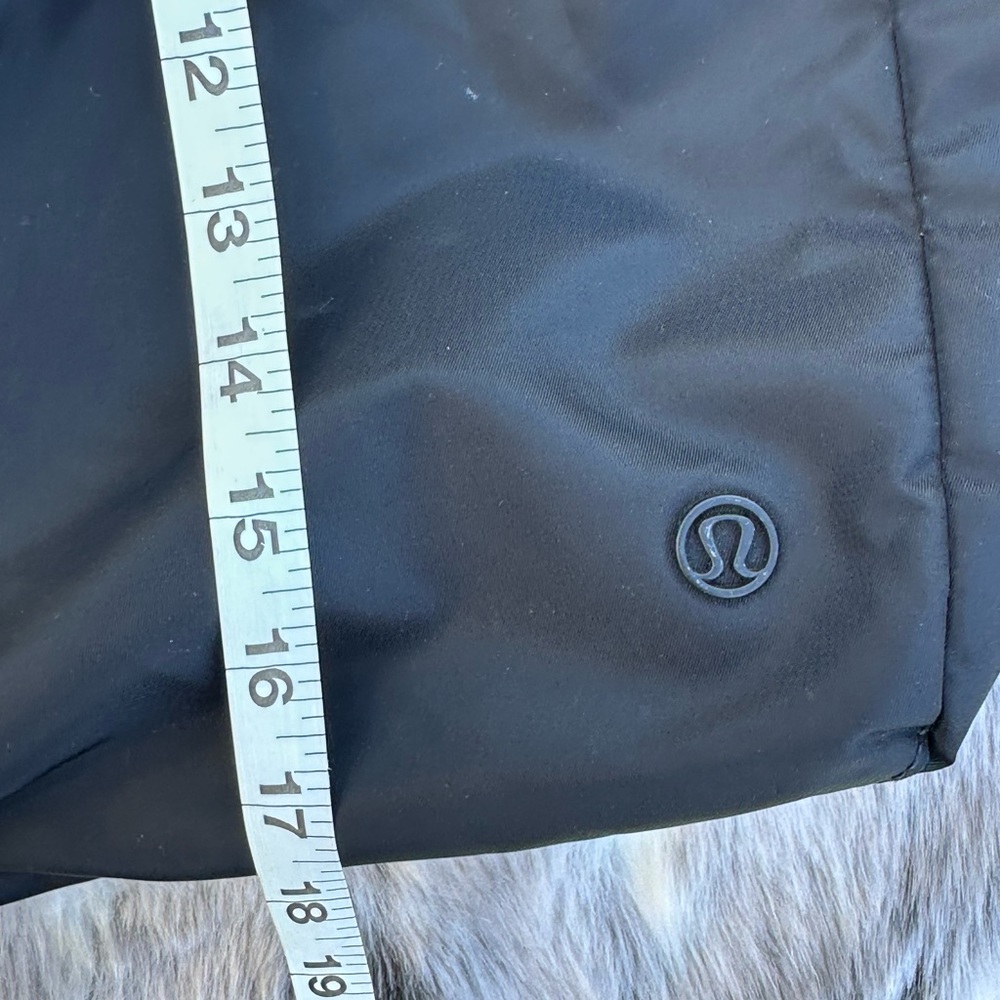 Lululemon athletica Hot Mesh  Tote Black - Picture 5 of 8